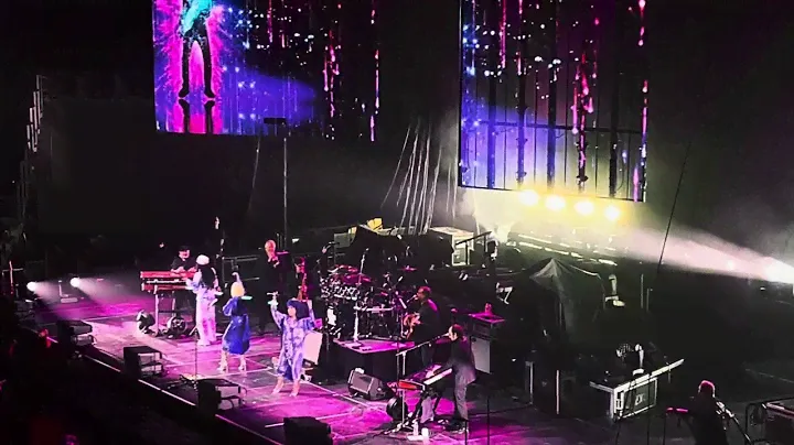 Le Freak,  Everybody Dance,  Dance, Dance,Dance  by Nile Rodgers and Chic @Detroit  230916