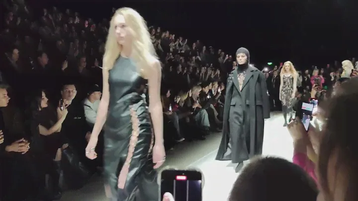 8K! Показ Yana Besfamilnaya на Московской неделе моды 2024 #moscowfashionweek