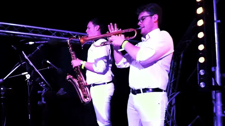 Chic to Chic | Everybody Dance | Tribute to Chic & Nile Rodgers | Available from www.VoxLive.co.uk